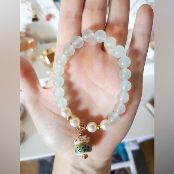 Japanese lucky cat bracelet - Picture 2 of 3